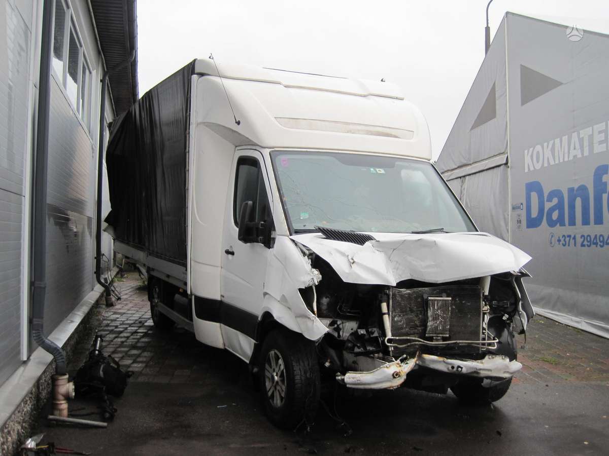 Mercedes-Benz Sprinter, preču