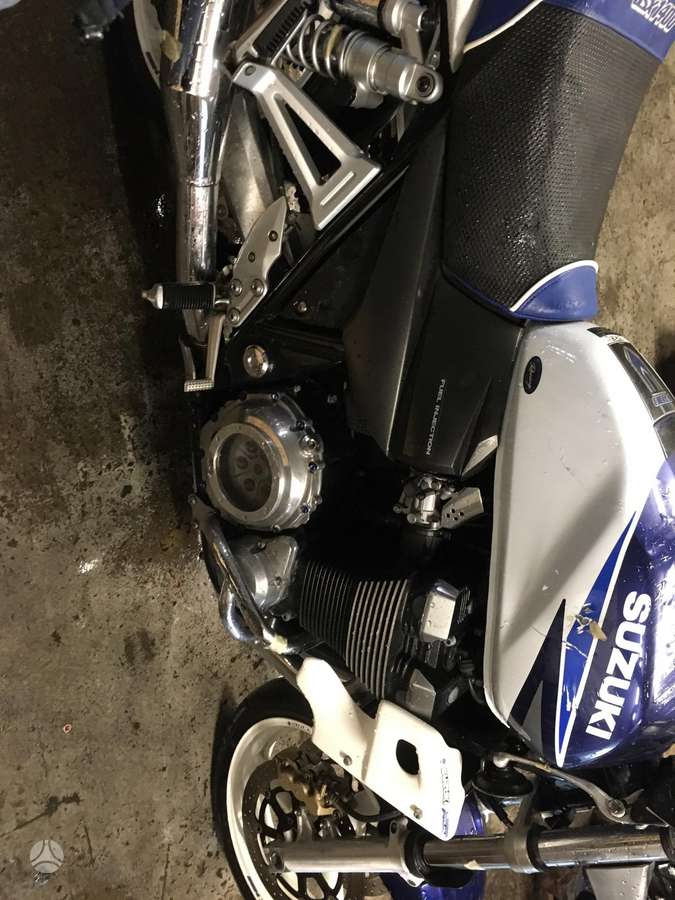 Suzuki GSX, street / classic