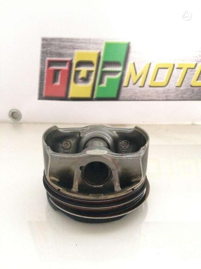 BMW X3, N52b30, pistons