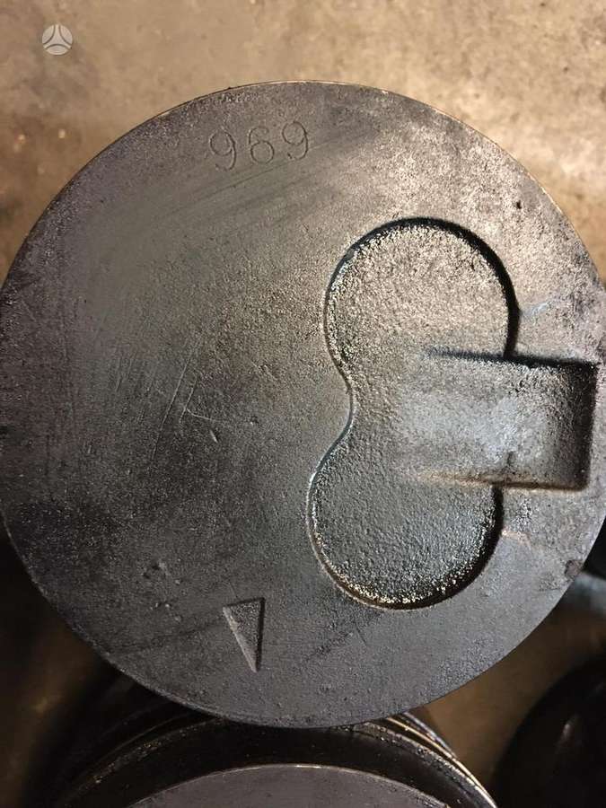 Mitsubishi L200, 4D56, pistons