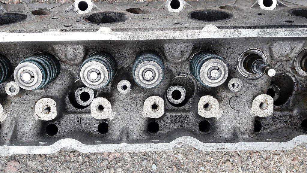 Chevrolet Corvette, LS3, cylinder head
