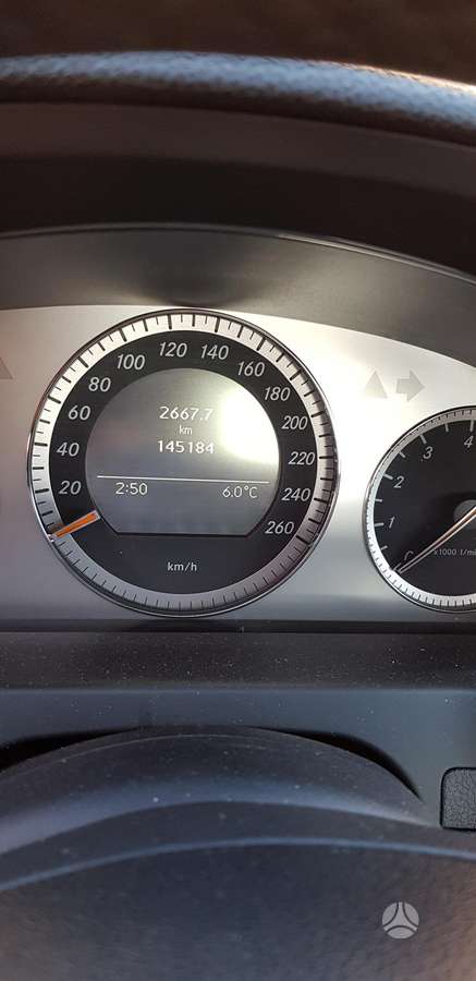 Mercedes-Benz C klasė dalimis