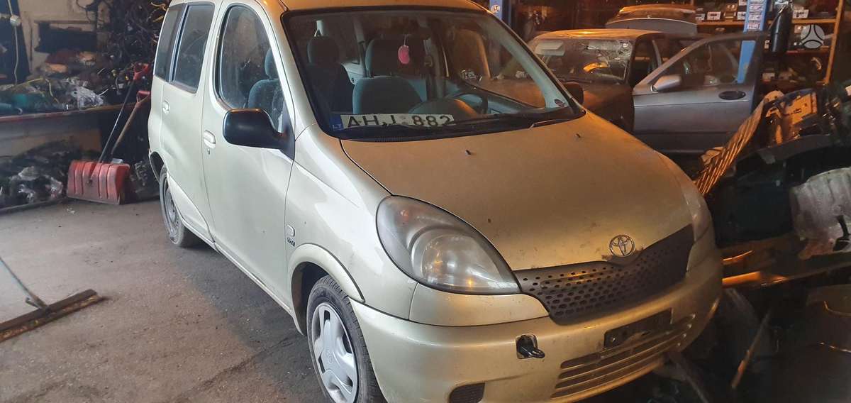Toyota Yaris Verso