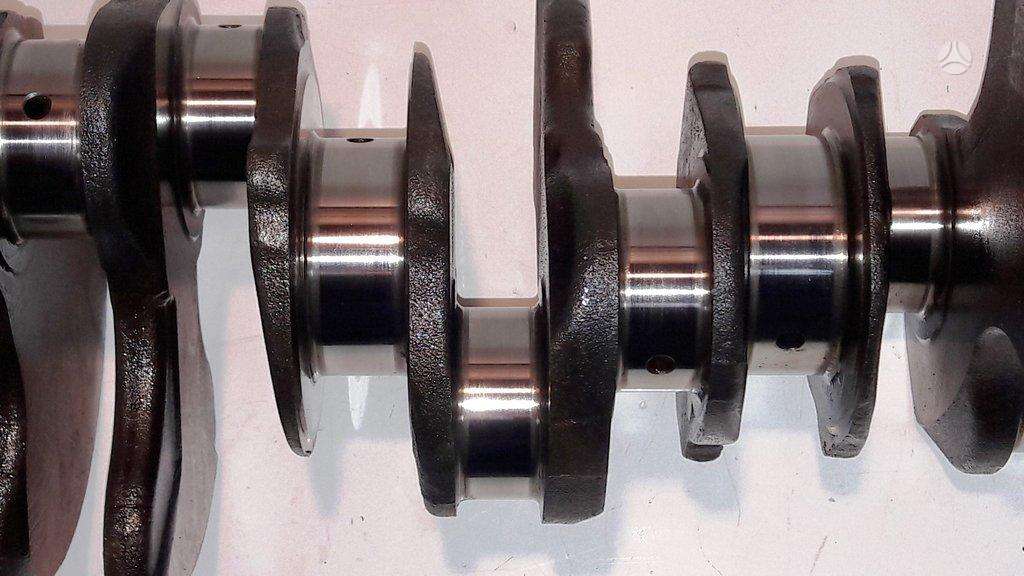 Lexus IS 250 crankshaft