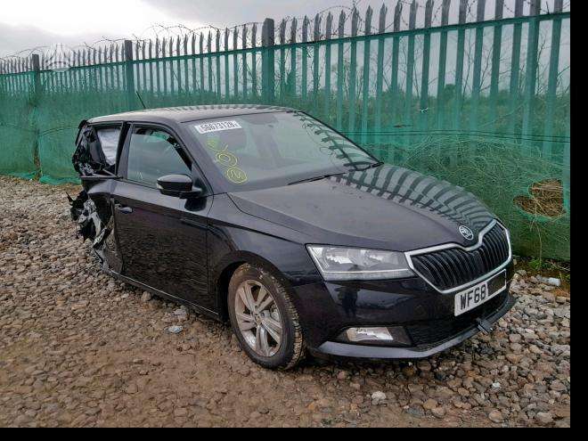 Skoda Fabia dalimis
