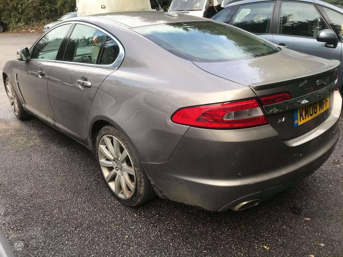 Jaguar XF rezerves daļās