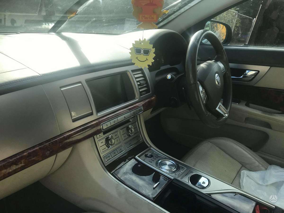 Jaguar XF for parts