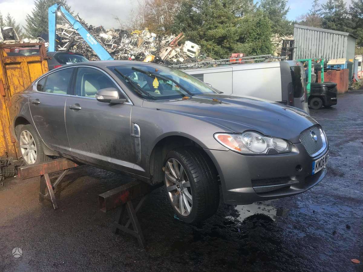 Jaguar XF по частям