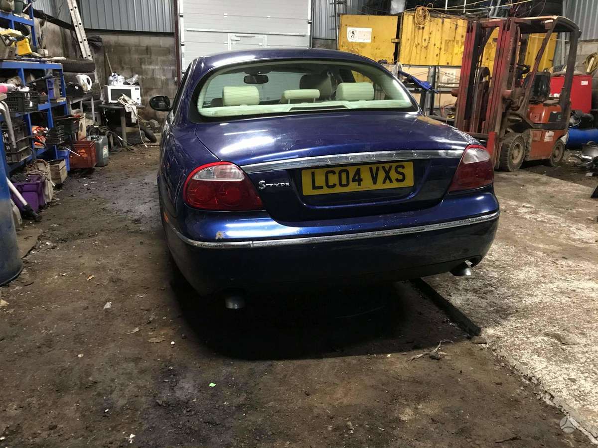 Jaguar S-Type for parts