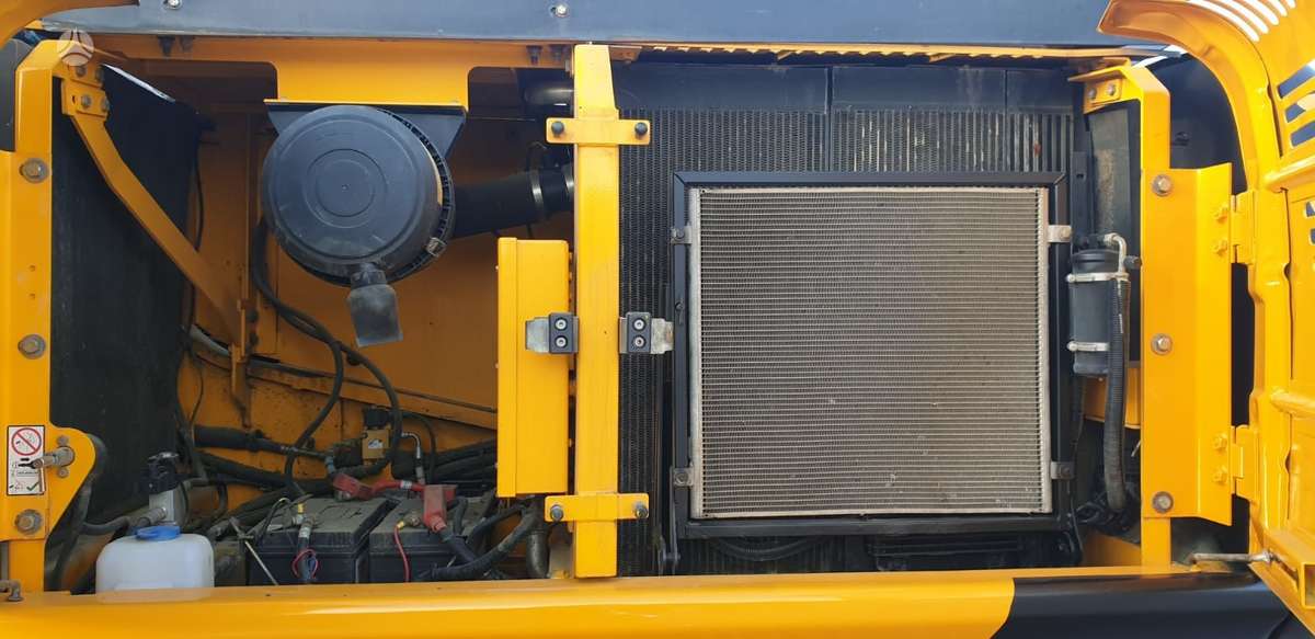 JCB JS220LC, ekskavatori