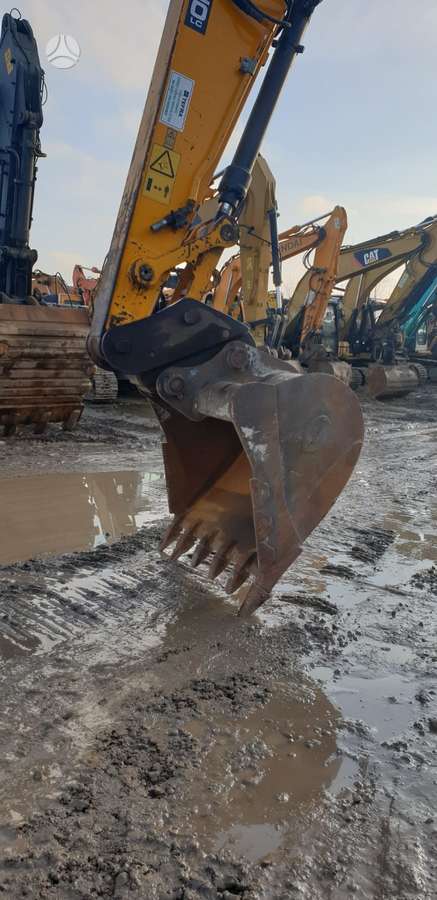 JCB JS220LC, экскаваторы