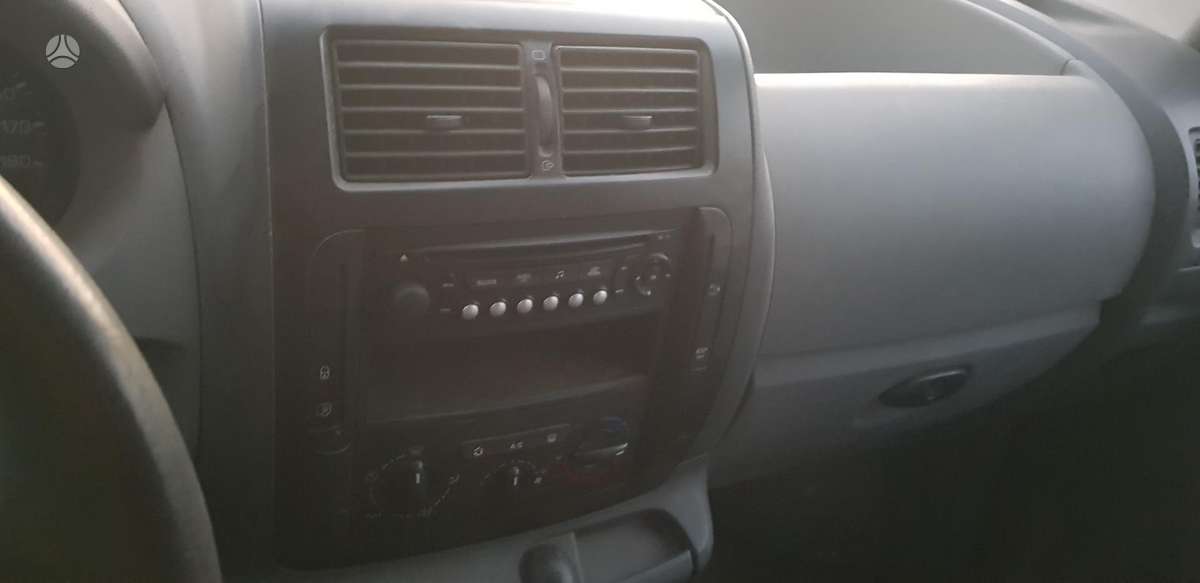 Citroen Jumpy Citroen jumpy detalės1 6td 2 0td