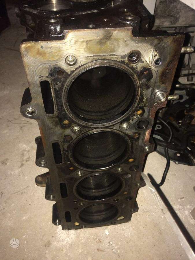 Jeep Grand Cherokee engine block