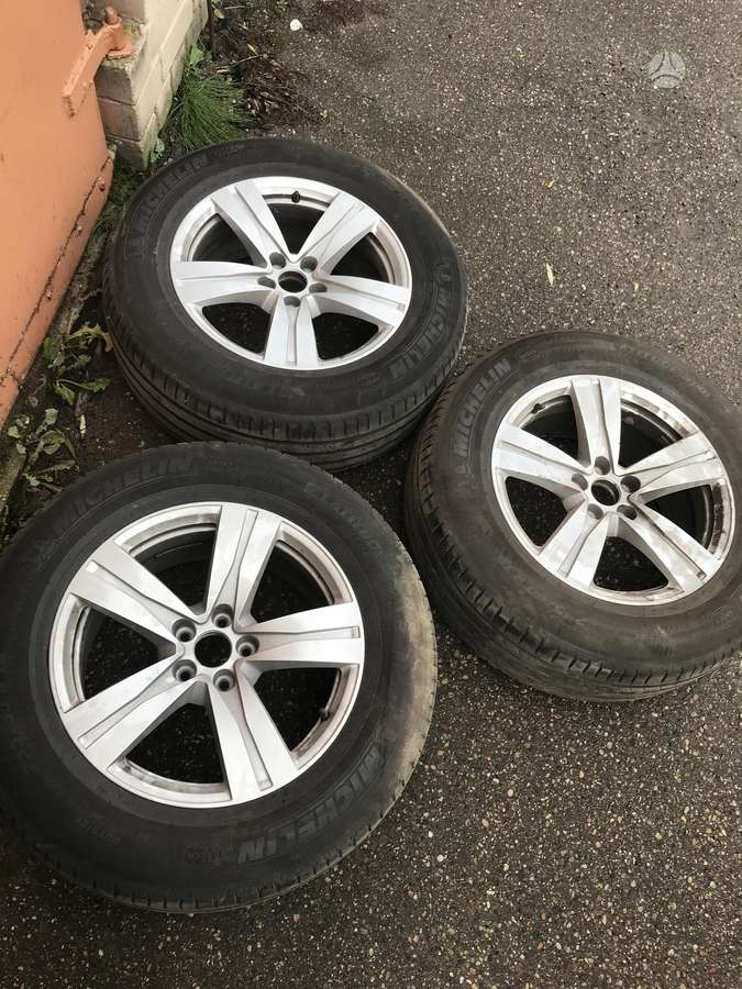 Audi Q7, lengvojo lydinio, R18
