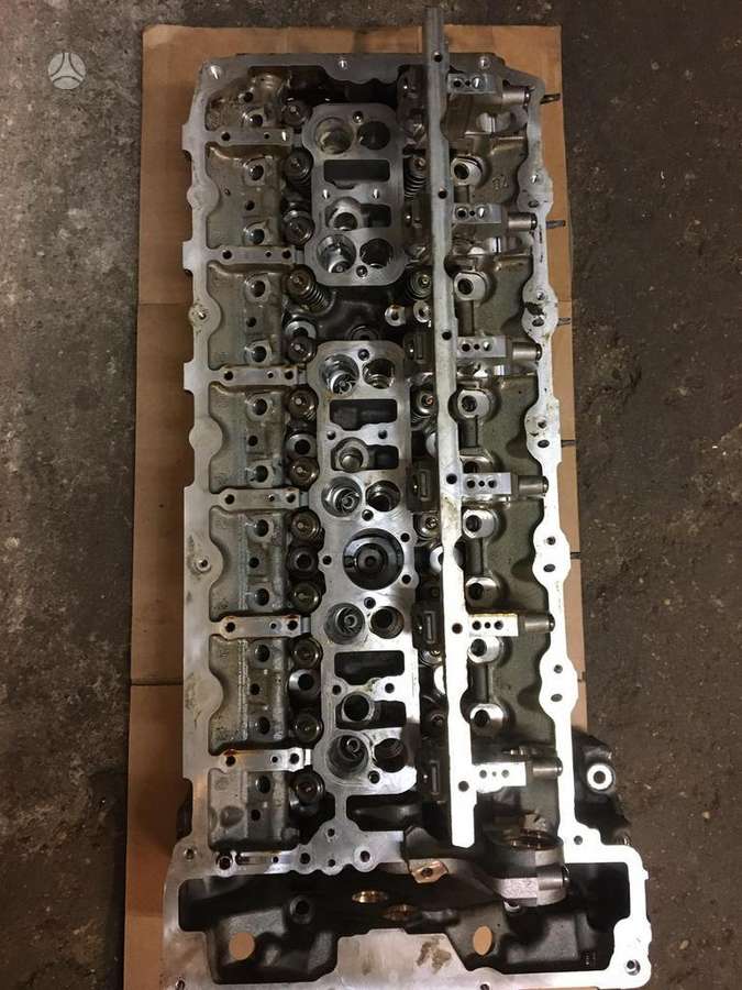 BMW 4 serija, 7568270, cylinder head