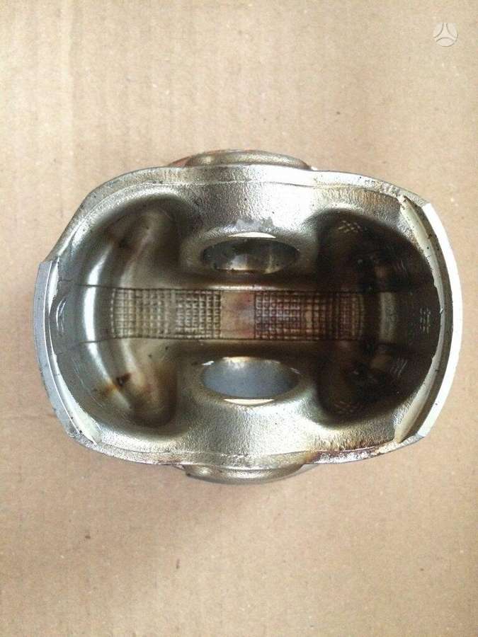 Mazda 3, L3, pistons
