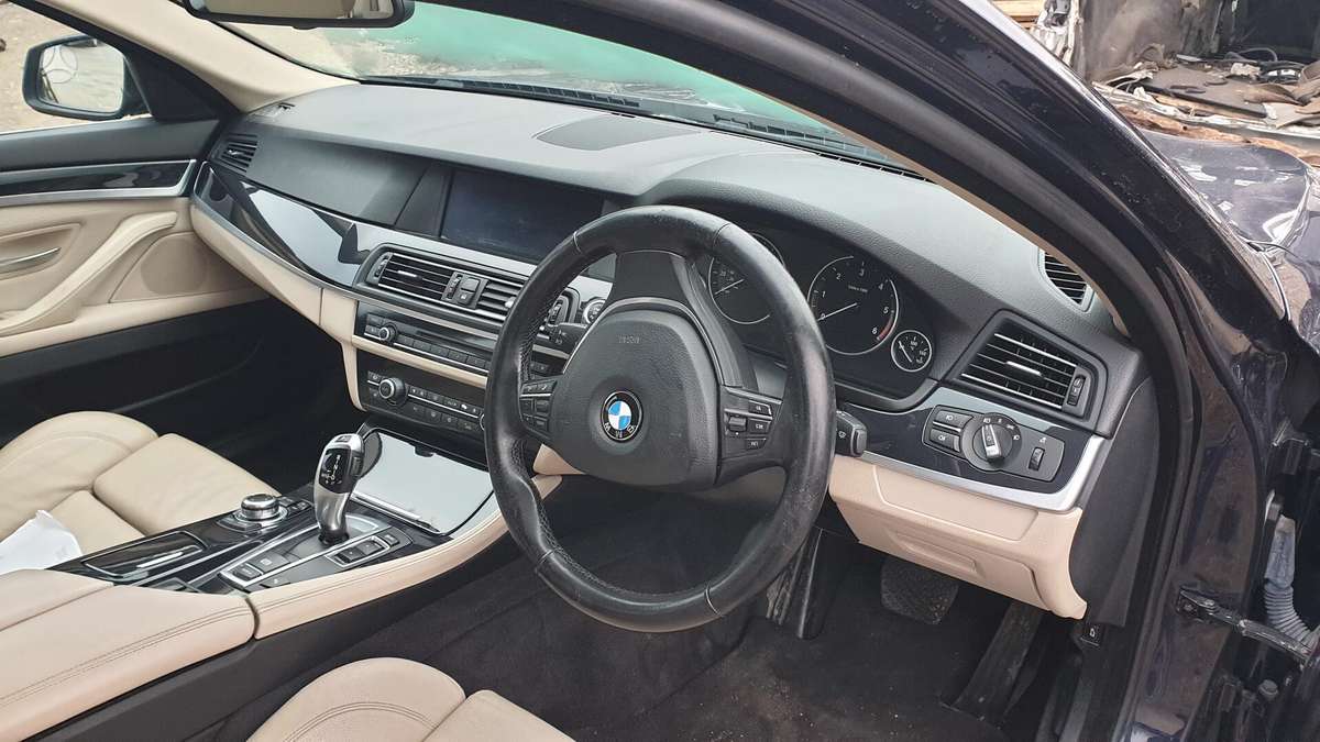 BMW 525
