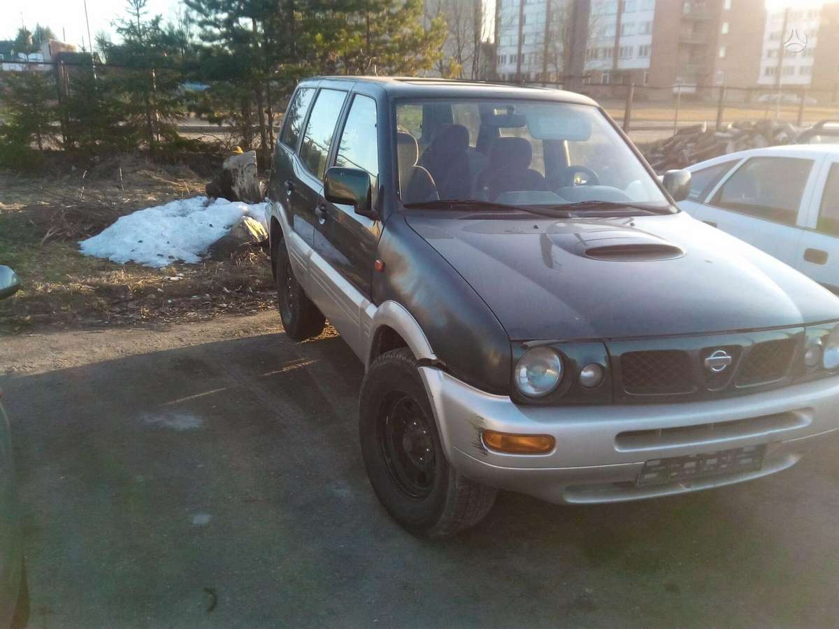 Nissan Terrano dalimis