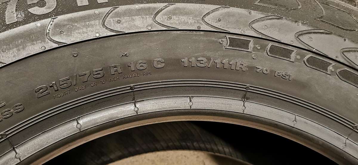 Continental, vasaras 215/75 R16