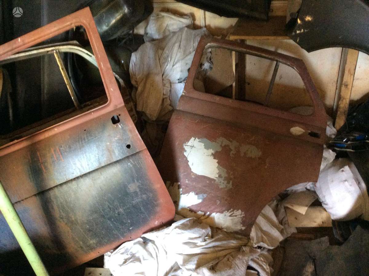 GAZ M-20 Pobeda body parts
