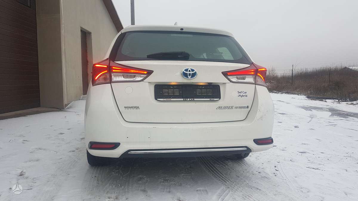 Toyota Auris по частям. Europa dalimis