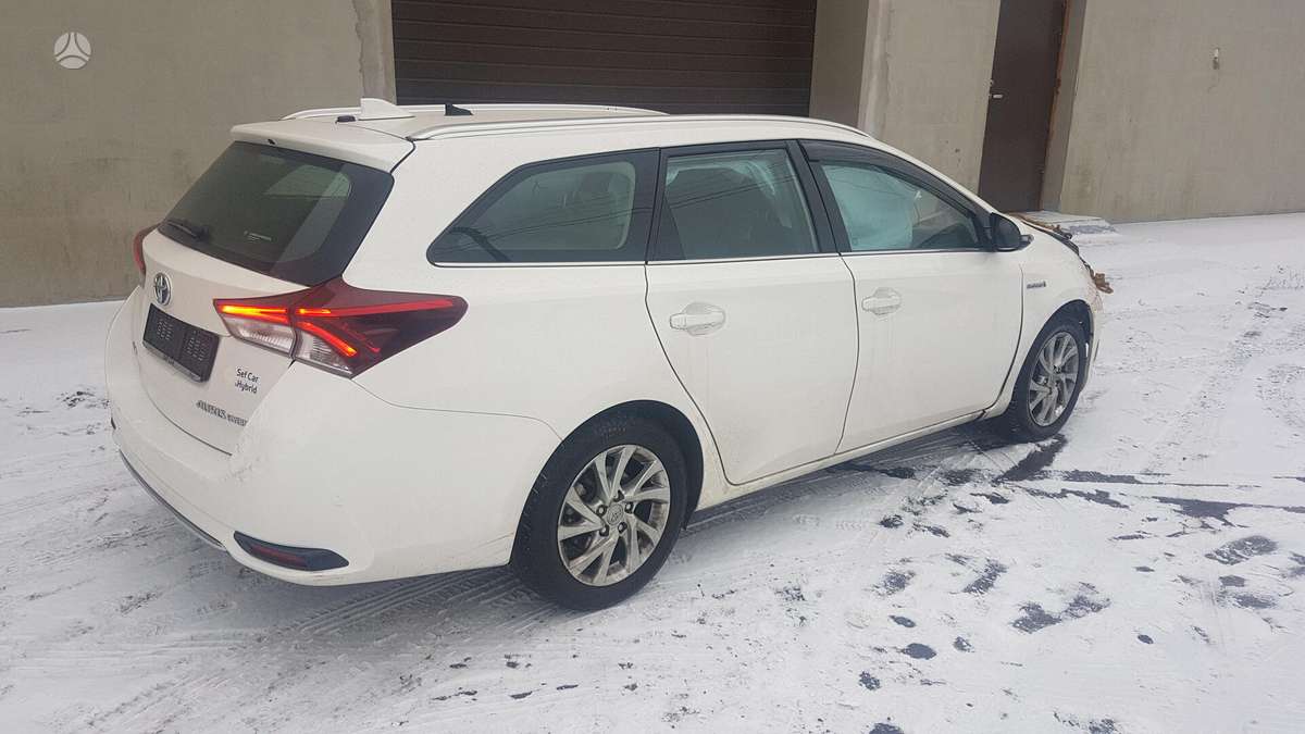Toyota Auris по частям. Europa dalimis