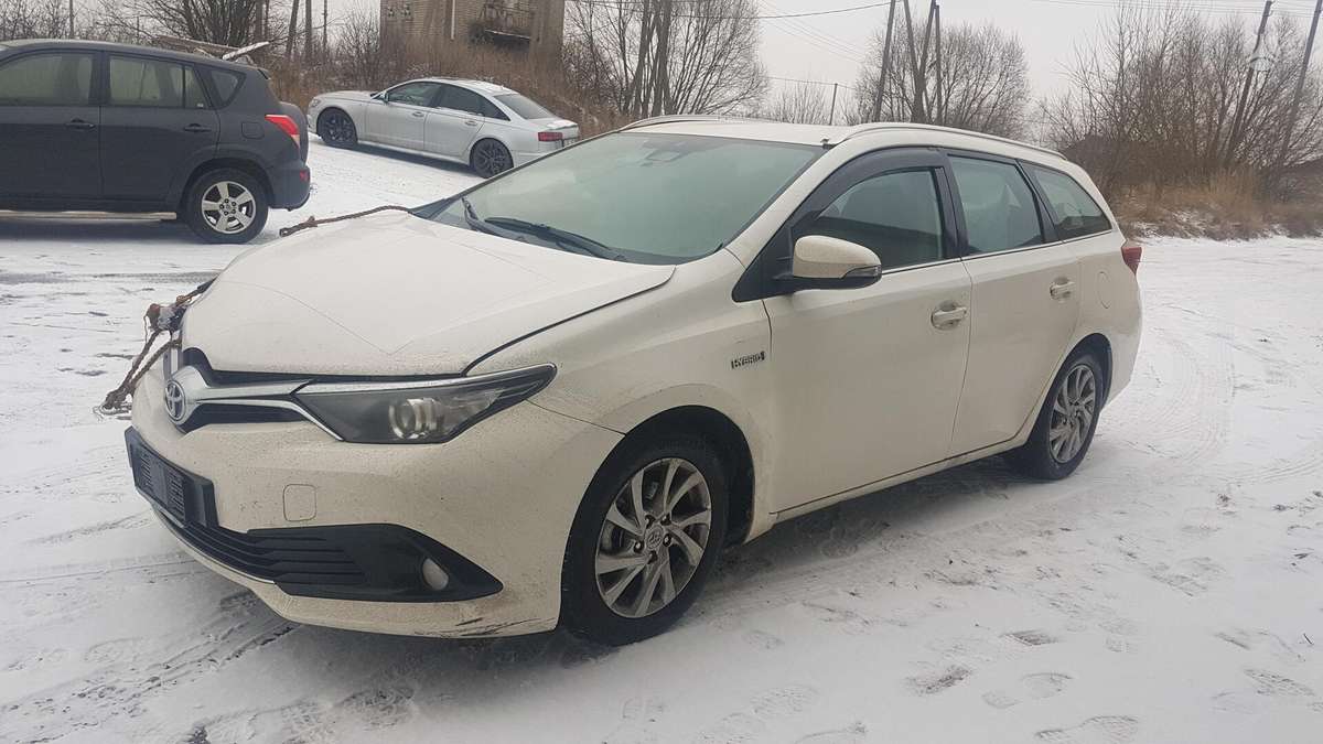 Toyota Auris по частям. Europa dalimis