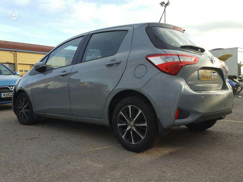 Toyota Yaris for parts
