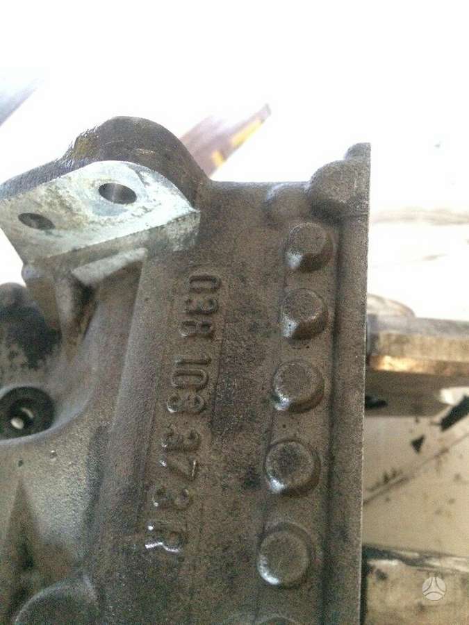 Volkswagen Golf, AUY, dzinēja galva