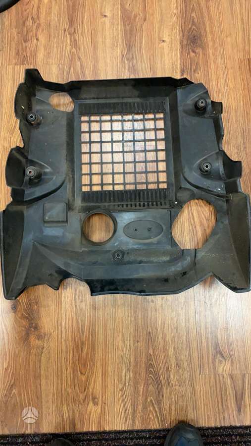 Hyundai Terracan Variklio dangtis apsauga