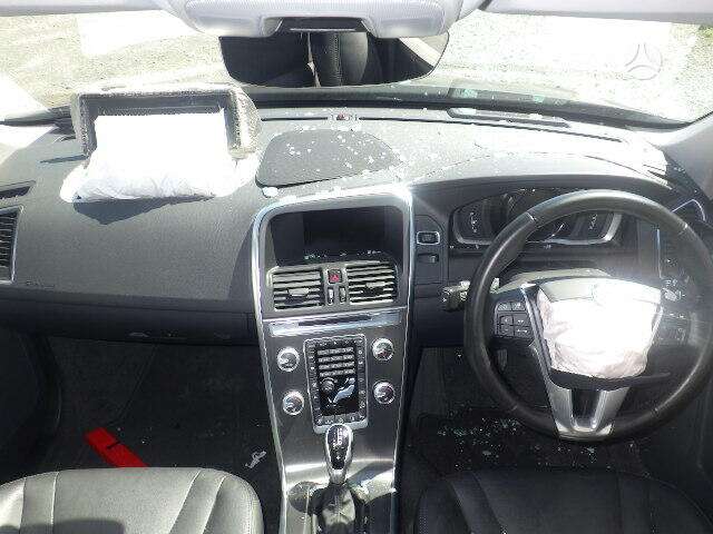Volvo XC60 2 5l benzinas variklio nera