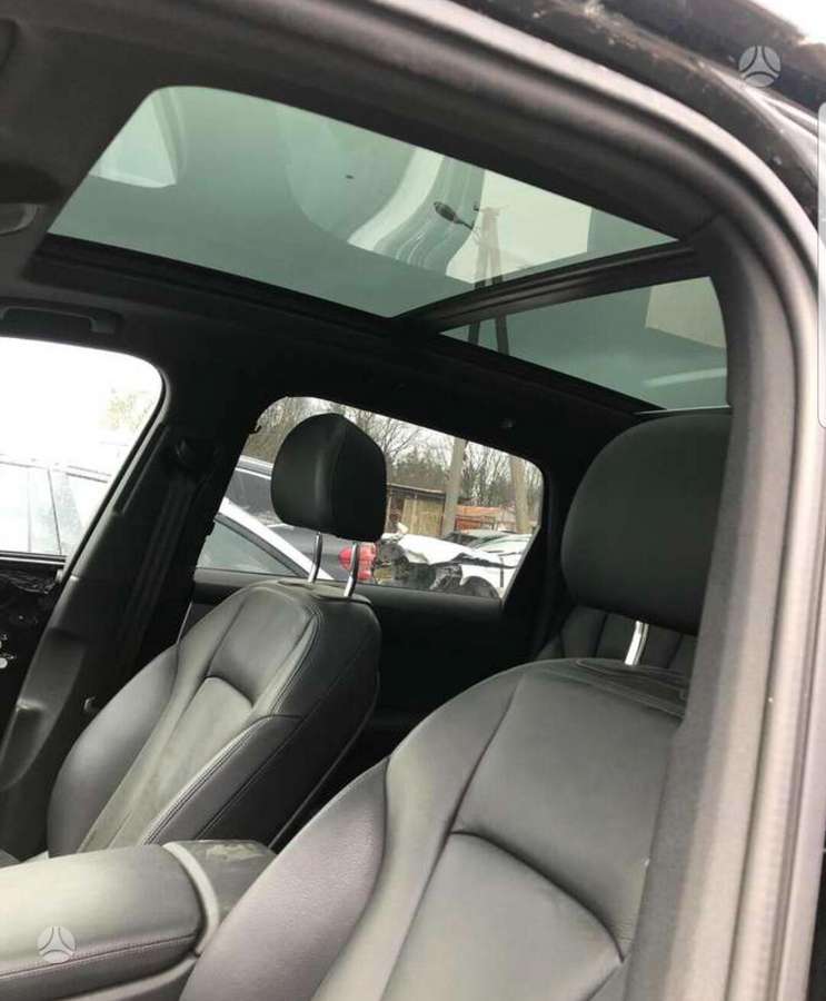 Audi Q7 Dalimis visas degęs priekis