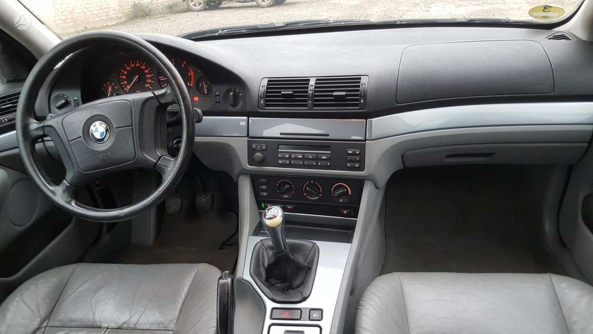 BMW 520, kablys