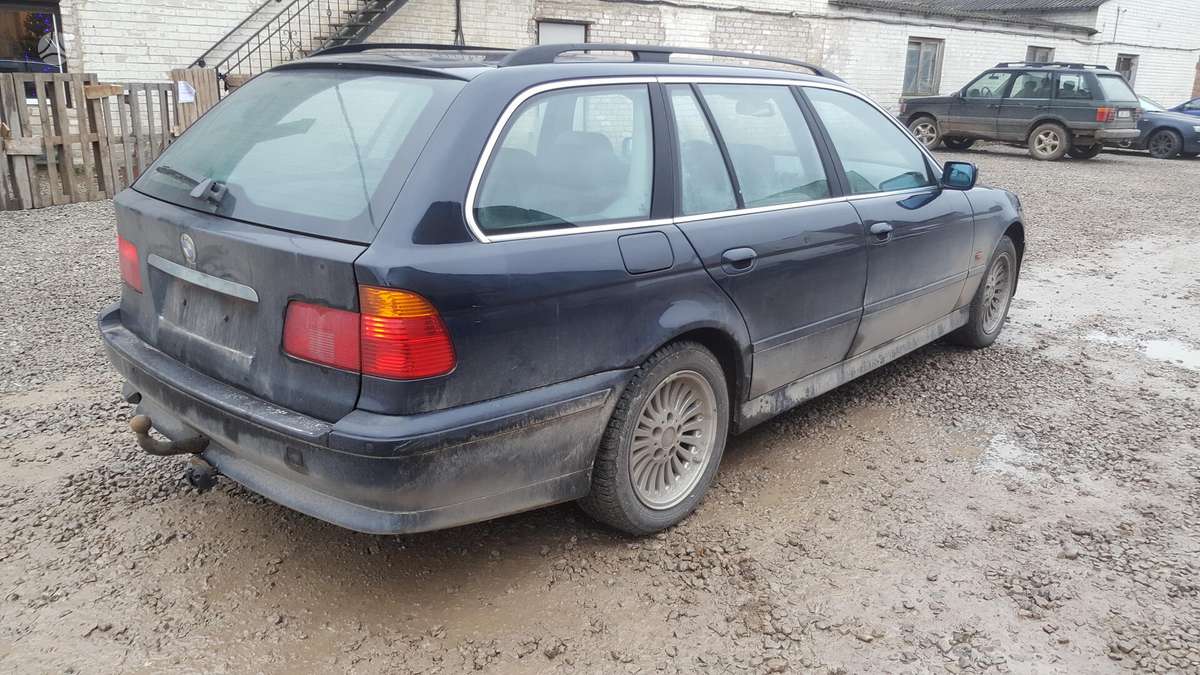 BMW 520, kablys