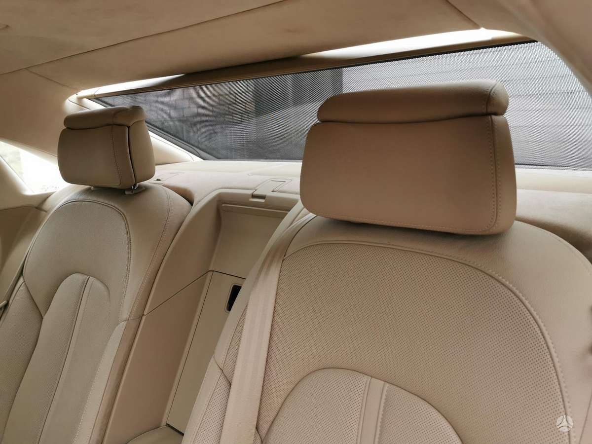 Audi A8 dalimis