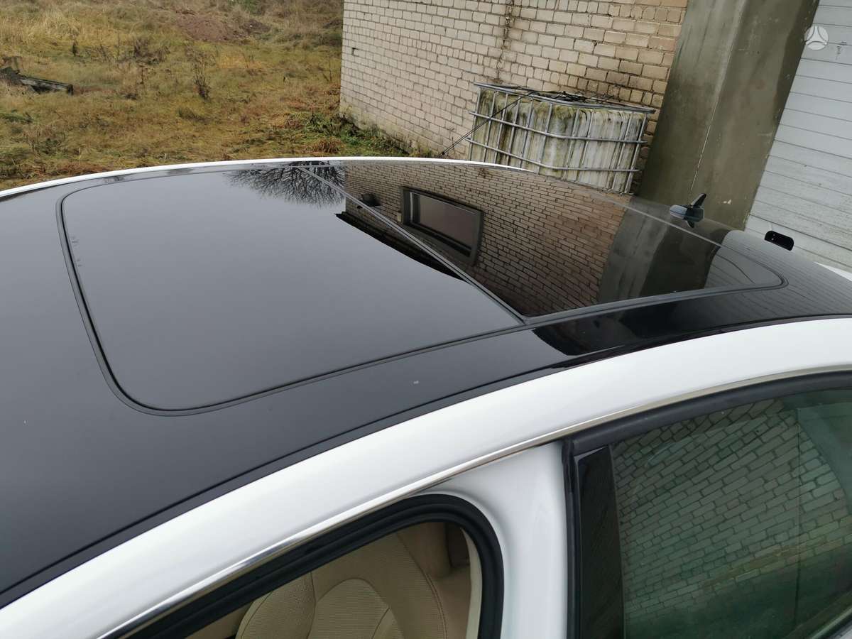 Audi A8 dalimis