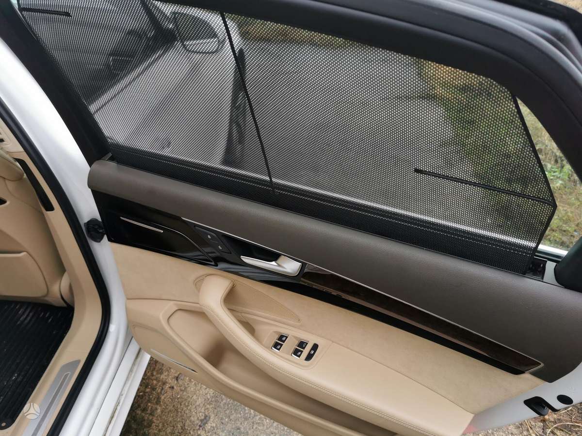 Audi A8 dalimis