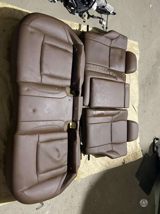 Subaru Outback salono detalės
