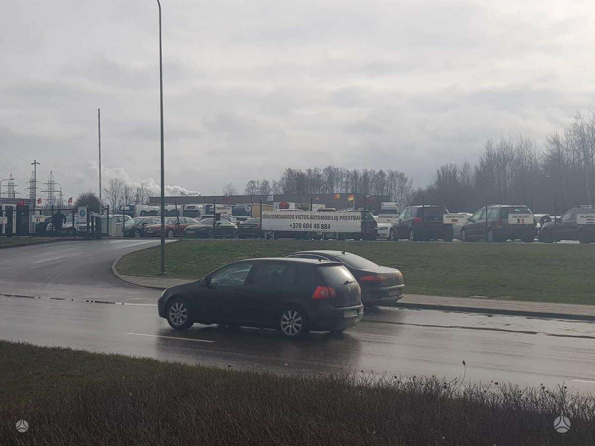 Nuomojamas plotas automobilių prekybai