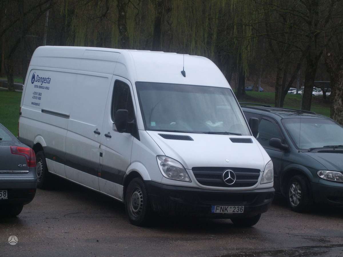 Mercedes-Benz Sprinter 313, preču
