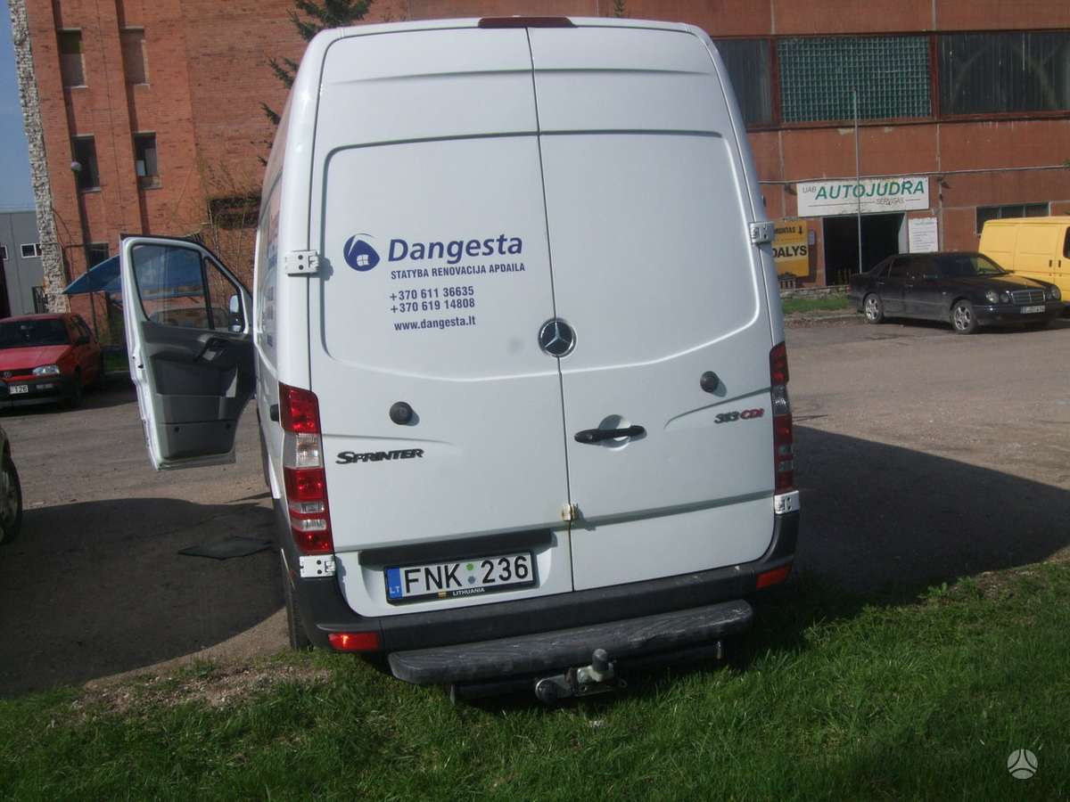 Mercedes-Benz Sprinter 313, preču