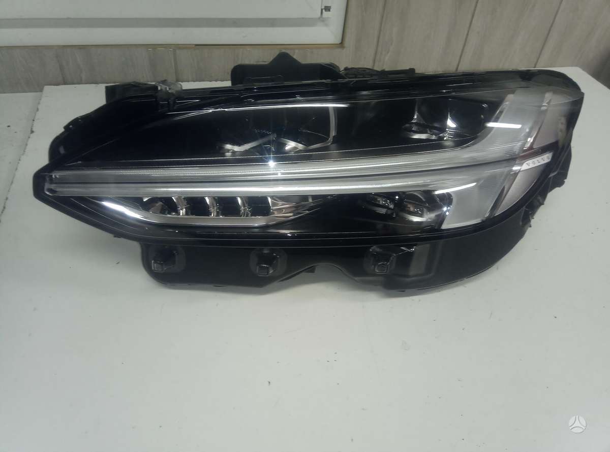 Volvo S90 kėbulo dalys