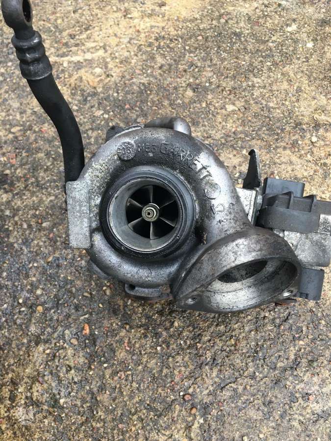 BMW 3 serija variklio detalės