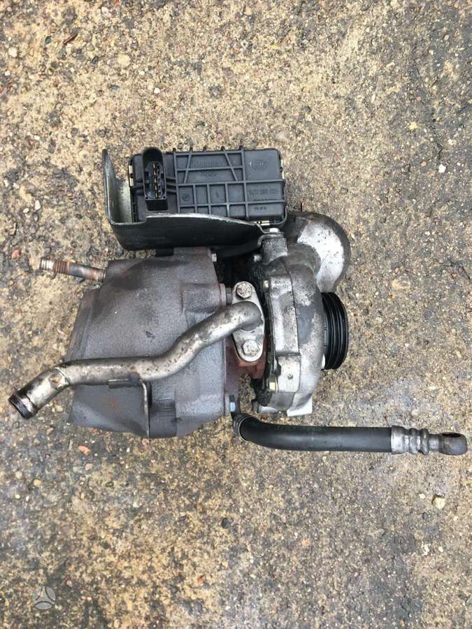 BMW 3 serija variklio detalės