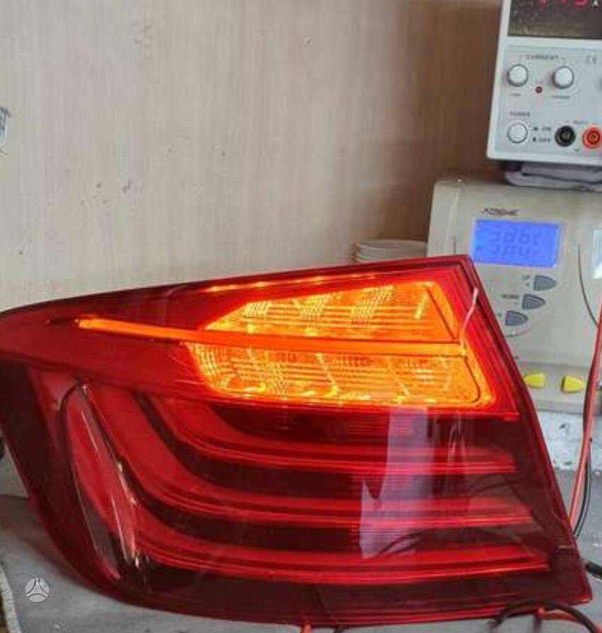 Galiniu žibintu perdarymas iš Jav Į Eu