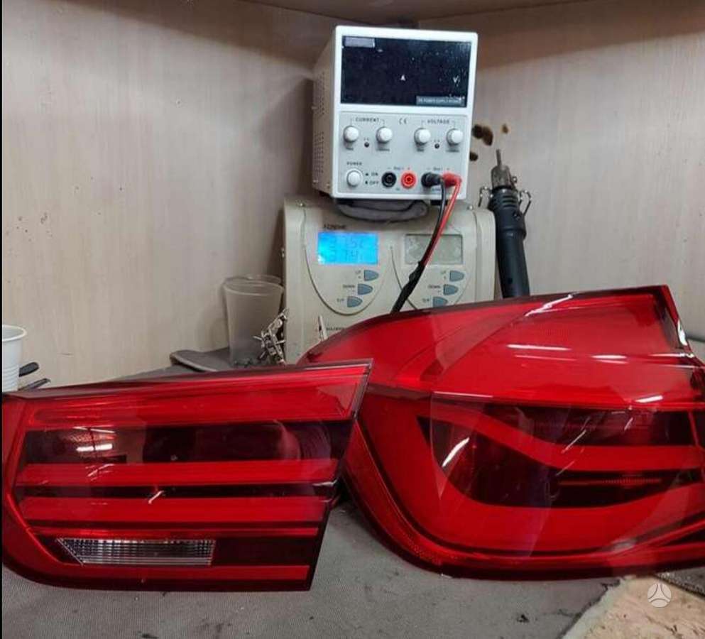 Galiniu žibintu perdarymas iš Jav Į Eu