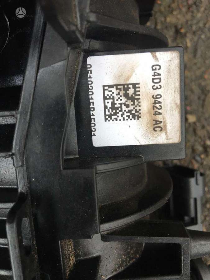 Jaguar XE, G4D39424AC, коллектор впрыскивания