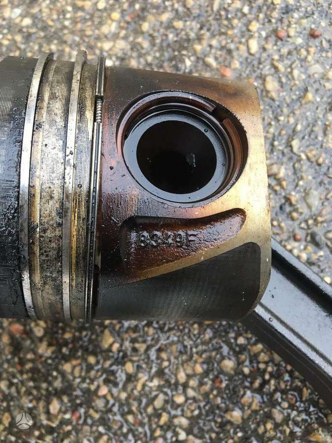 Mercedes-Benz C klasė, 8349F, 65100, pistons