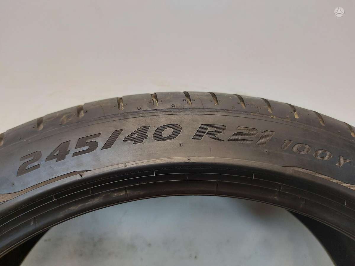 Pirelli P-Zero RFT, summer 245/40 R21