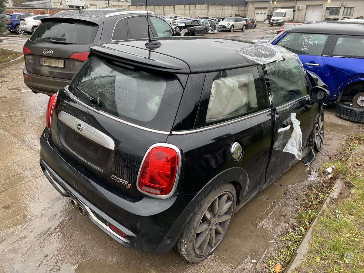 Mini Cooper S dalimis. Dalimis mini cooper s exclusive